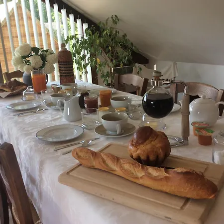 D'hôtes De Couette-café *